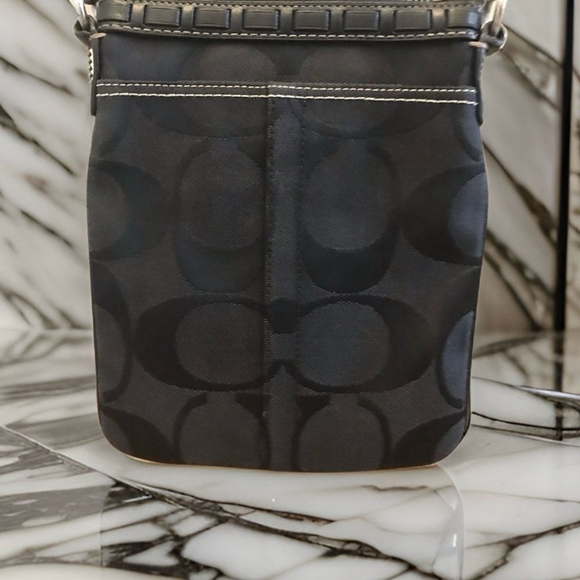 COACH Hampton Swingpack Signature Jacquard Stripe Python Patent Leather main image 8